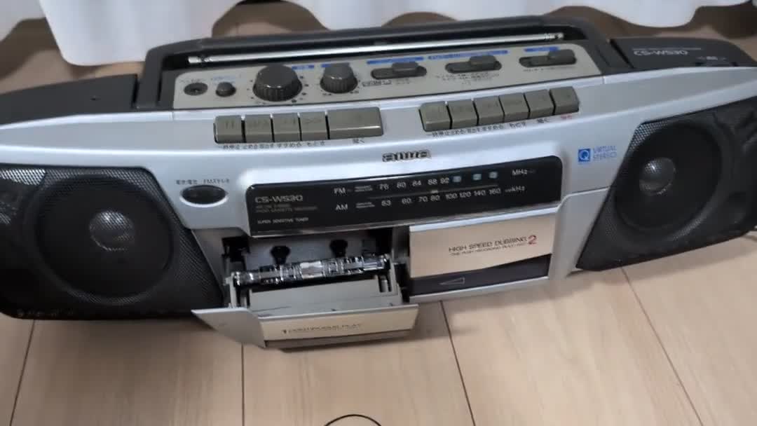 プーリーに慎重にセットした新品のゴムベルト